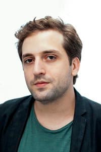 Gregório Duvivier in Vidas Cinzas
