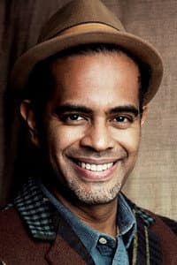 Jair Oliveira in Os Desafinados