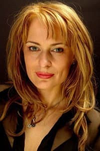 Iulia Dumitru in Kira Kiralina