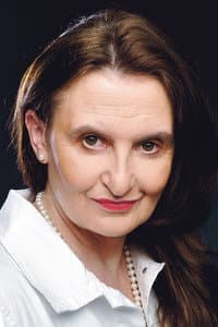 Eva Holubová in Instalatér z Tuchlovic