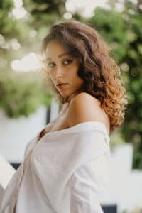 Katerina Leva in I Dare You to Live