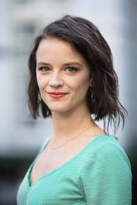 Lynn Van Royen in Off Track