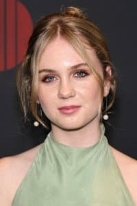 Ariel Donoghue in Blueback