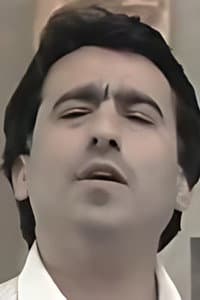 Savvas Tasiou in Mrs DOUBTFIRE - Μάρκος Σεφερλής
