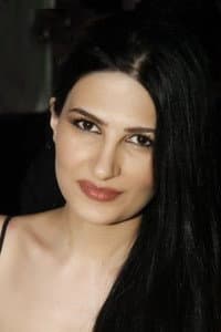 Fatmeh Safa in Caramel