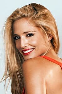 María Elena Swett in Papi Ricky: La Película