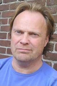 Pieter Tiddens in Pieter Tiddens: Vooruit! Nog Één Keer Kindercabaret, Nu Nog Anders!