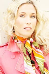 Amy Raasch in Malibu Eyes