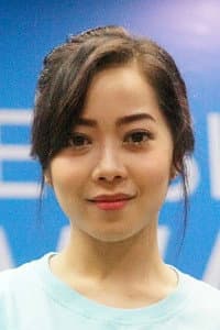 Karina Salim in Mobil Bekas dan Kisah-Kisah dalam Putaran