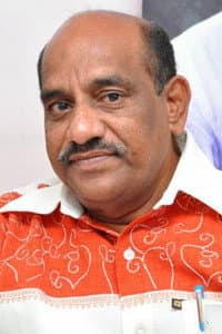 Tummalapalli Rama Satyanarayana in Okkade 1 (Venkanna on Duty)
