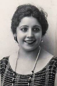 Elisa Ruiz Romero in La Chavala