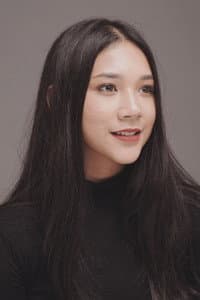 Agnes Naomi Shivapriya in Merangkul Jarak