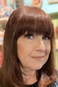 Lisa Petrucci in Against the Grain