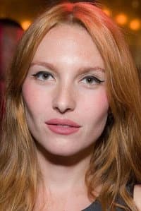 Joséphine de la Baume in She's French