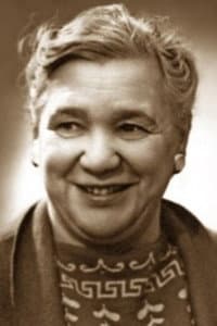 Olga Porudolinskaya in Улица полна неожиданностей