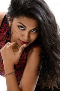 Kavita Albizzati in Fino all'Inferno