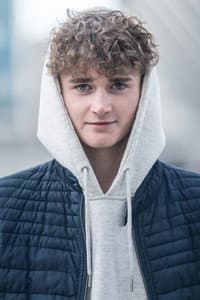 Jonas Tidemann in Psychobitch