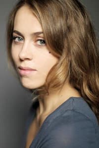 Pauline Huruguen in Les Grands Esprits