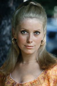 Catherine Deneuve in Manon 70