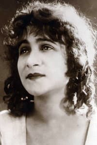 Béatrice Bretty in Le Petit Roi
