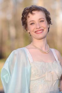 Gaëlle Bona in Les murs du souvenir