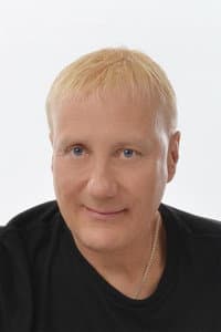Gregg Bissonette in Ringo Starr and His All Starr Band Live at the Greek Theater