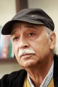 Mahmoud Pakniat in Sib-e sorkh-e Hava