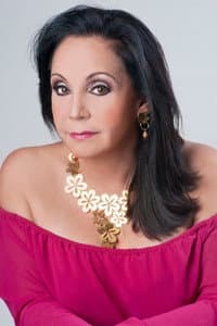 Flor Núñez in Disparen a Matar
