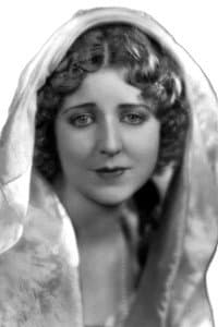 Gloria Grey in Flecha de Oro