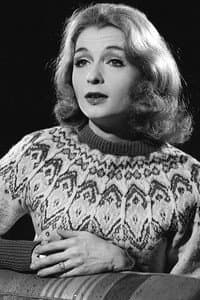 Carrie Nye in The Seduction of Joe Tynan