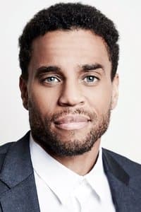 Michael Ealy in Barbershop 2: Back in Business