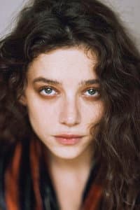 Zoé Adjani in Alterlove