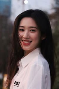 He Qiu in 度华年