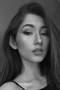 Devina Aureel in Hati Suhita