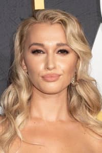 Karolina Benefield in Funhouse