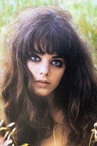 Tina Aumont in I corpi presentano tracce di violenza carnale