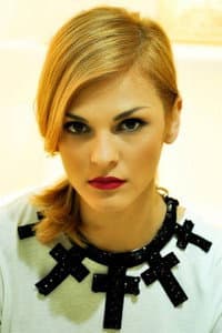 Mãdãlina Anea in Pup-o, mă! 2: Mireasa nebună