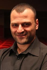 Cenk Hakan Köksal in Dur Bak Dinle Geç