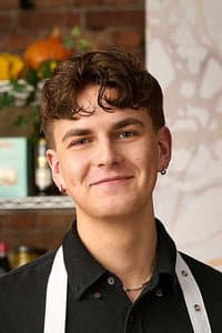Lukas Till Berglund in Maya de Bij