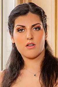 Laure Zecchi in Les Fantasmes Candaulistes de ma Femme