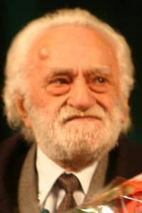 Kadri Roshi in Dëshmorët e monumenteve