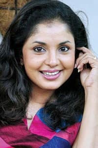 Dilhani Ekanayake in Mother Lanka