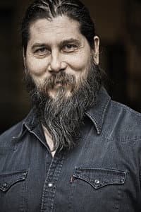 Kalle Hennie in Leave