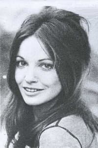 Louise Williams in Gus