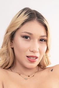 Violetta in Deep in My Ass, Please!