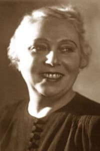 Olga Cherkasova in Старик Хоттабыч