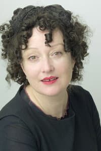 Béatrice Avoine in La Lumière des étoiles mortes