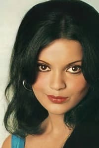 Zeenat Aman in Taqdeer