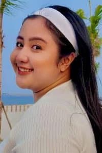 Fitria Rasyidi in Cinta Warung Sebelah