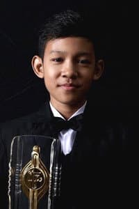 Aria Kusumah in Pendekar Tongkat Emas